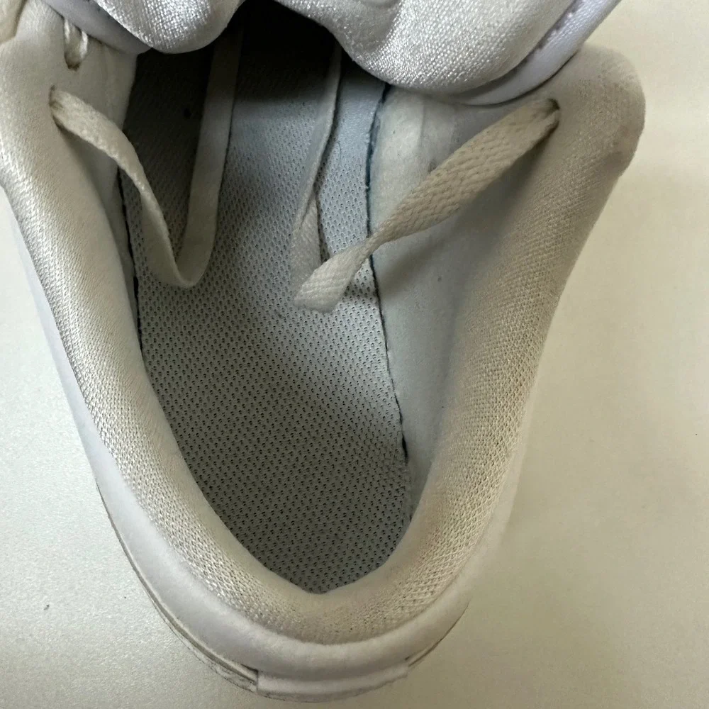 Jordan 1 Low White Metallic Silver Womens 8 Sneakers DV0990-111